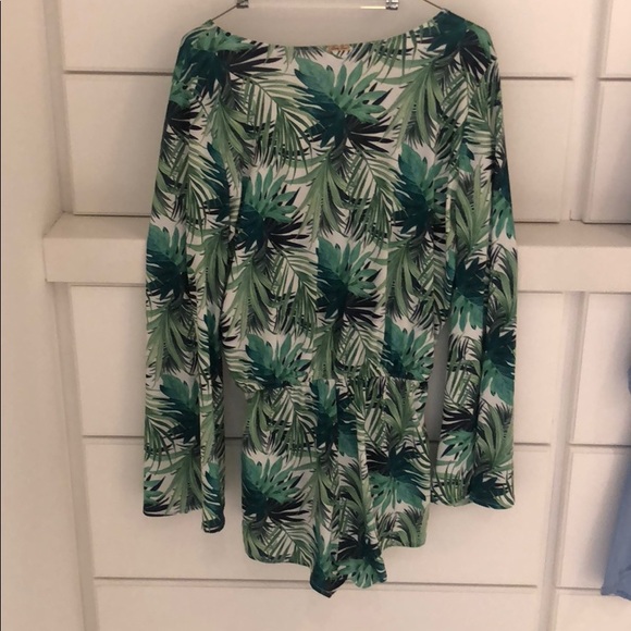 Romper - Picture 3 of 4